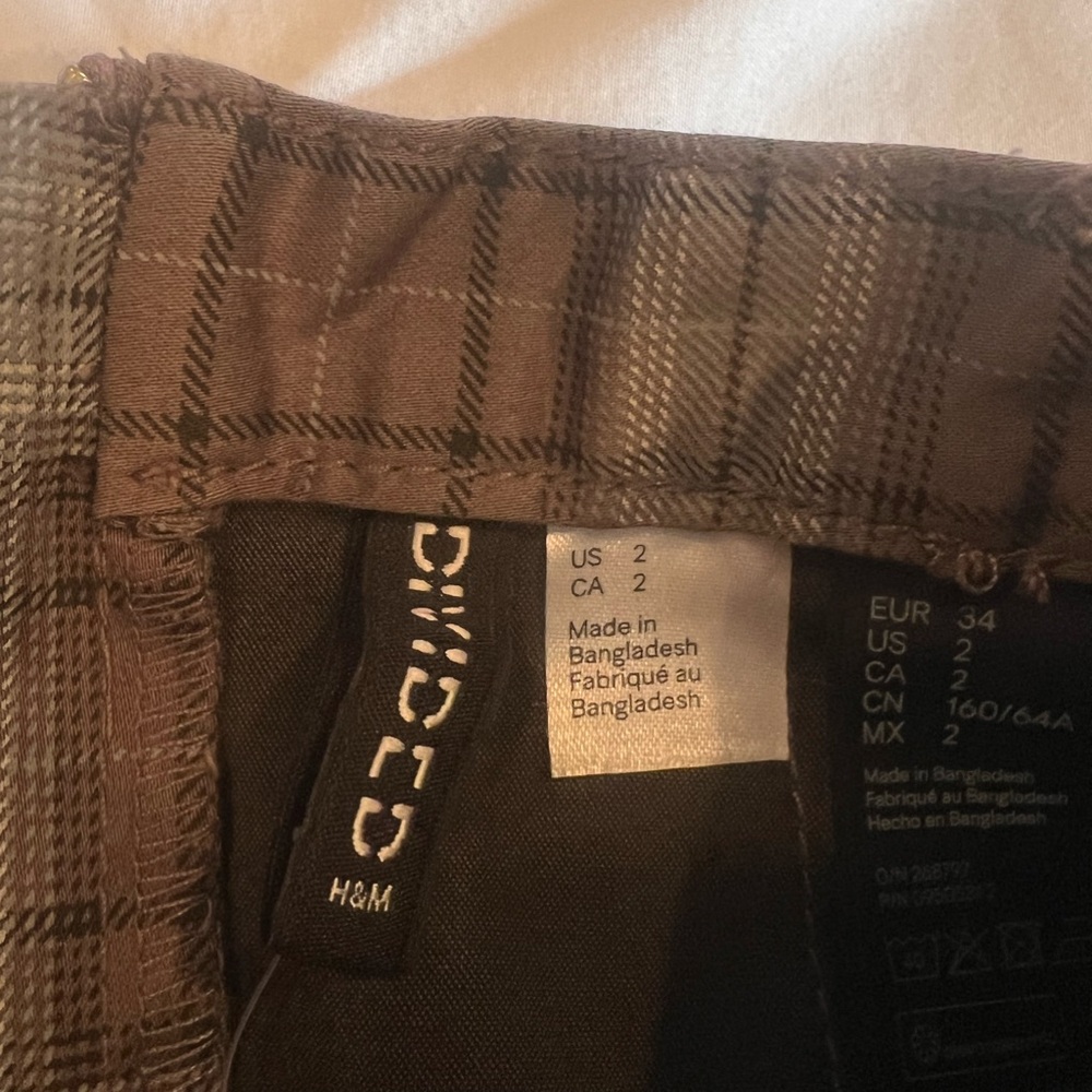 H&M Divided plaid mini skirt (2) - Picture 3 of 4